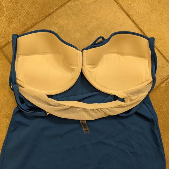 Victoria's Secret Blue Tankini Top 32DD - Picture 4 of 6